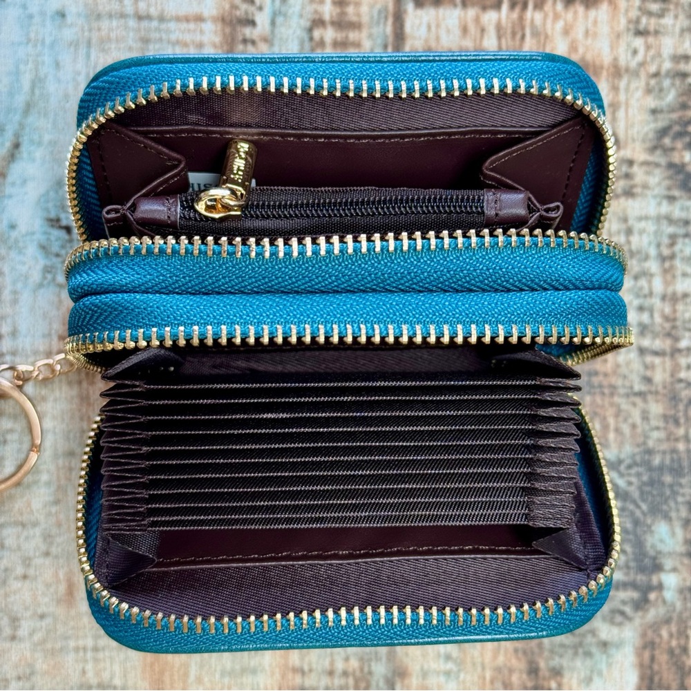 🆕 Teal Wallet with Tassel Keychain | RFID Blocking - Picture 8 of 9